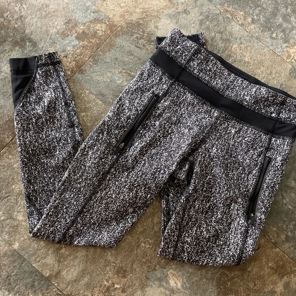 Lululemon Leggings - Picture 1 of 4